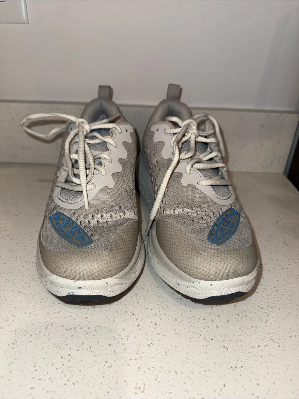 Keen Women's WK400 Light Gray Athletic Walking Shoes Vapor Grey/ Azul Blue